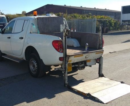 2006 Mitsubishi L200 pickup Van with tail lift