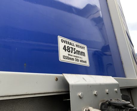 2008 WILSON TRIAXLE DOUBLE DECK CURTAINSIDE TRAILER (REF:D882)