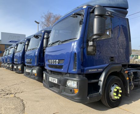 2011 IVECO 120E25 URBAN TRACTOR UNIT