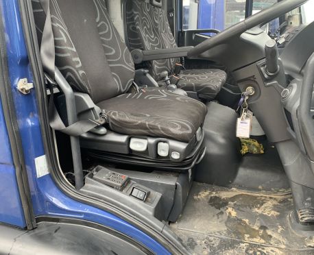 2011 IVECO 120E25 URBAN TRACTOR UNIT