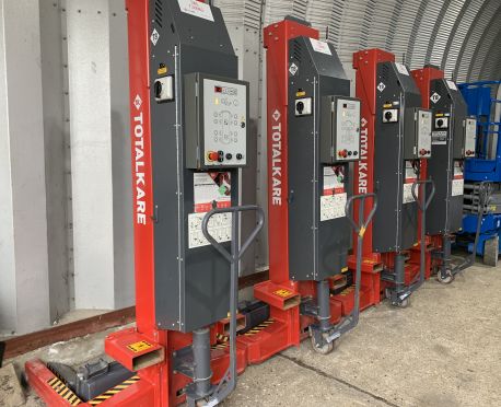 2019 SOMERS TOTALKARE T8DC WIRELESS MOBILE COLUMN LIFTS (REF:D917)
