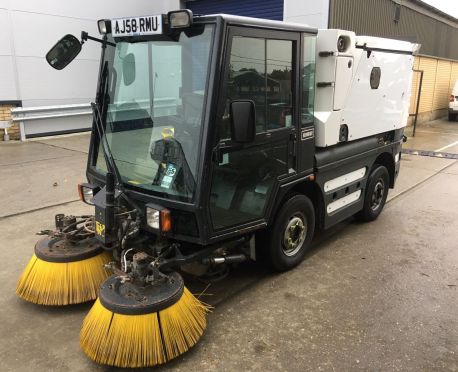 2008 Schmidt Swingo Compact roadsweeper