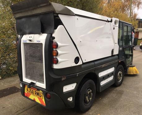 2008 Schmidt Swingo Compact roadsweeper