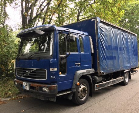 2006 VOLVO FL6 12 Ton Curtainsider