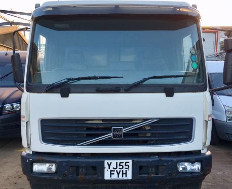 2005 VOLVO FL6 CURTAINSIDER