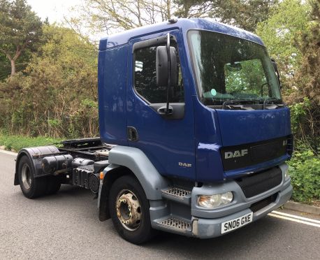 2006 DAF URBAN TRACTOR UNIT