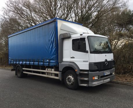 2004 Mercedes 1823 Curtainsider