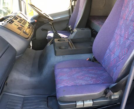 2004 Mercedes 1823 Curtainsider